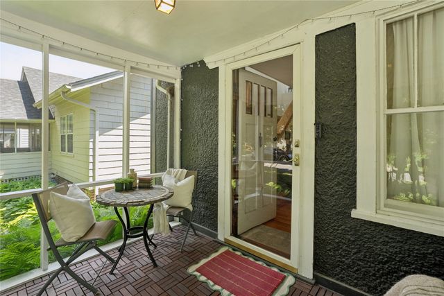701 45th Place, Des Moines, IA 50312