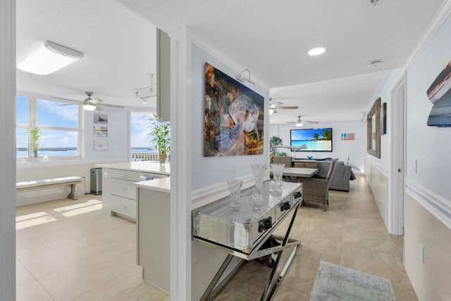 5049 N Hwy A1a 1905, Hutchinson Island, FL 34949
