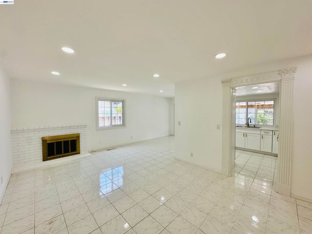 4506 Birchwood Ct, Union City, CA 94587