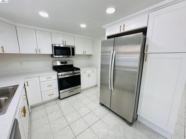 4506 Birchwood Ct, Union City, CA 94587