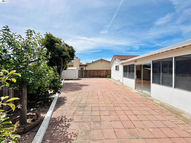 4506 Birchwood Ct, Union City, CA 94587