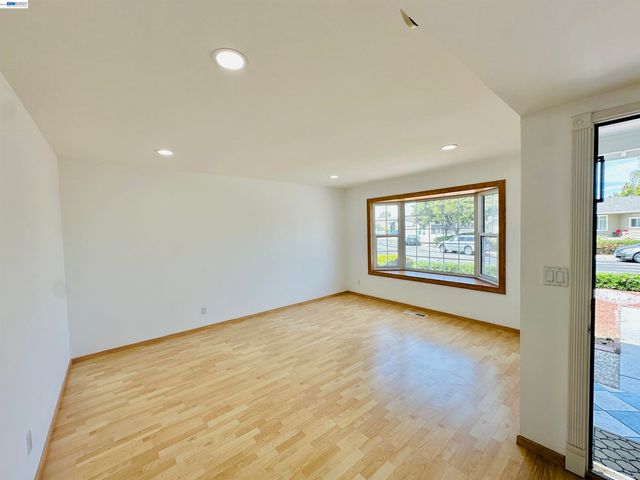 4506 Birchwood Ct, Union City, CA 94587