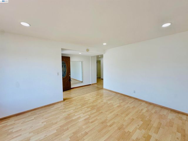 4506 Birchwood Ct, Union City, CA 94587