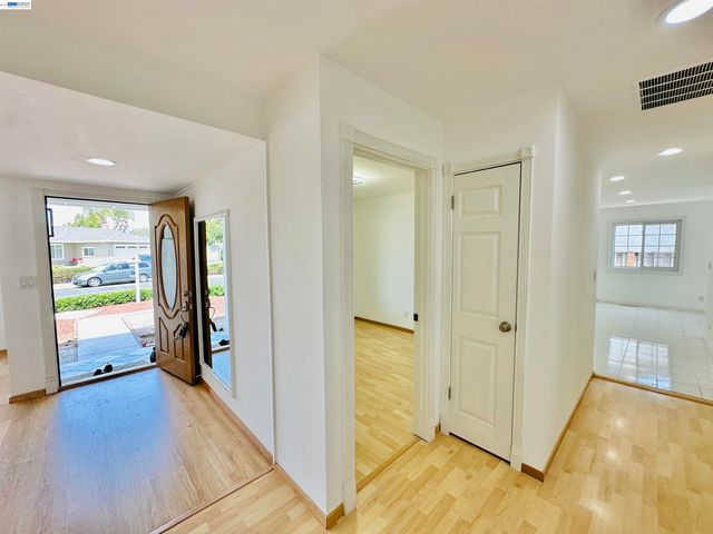 4506 Birchwood Ct, Union City, CA 94587