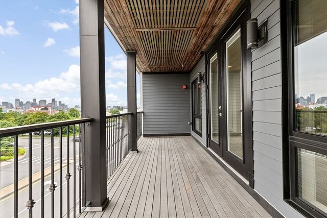 85 Willow Ct 302, Boston, MA 02125