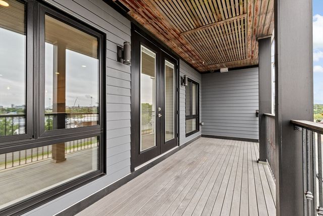 85 Willow Ct 302, Boston, MA 02125