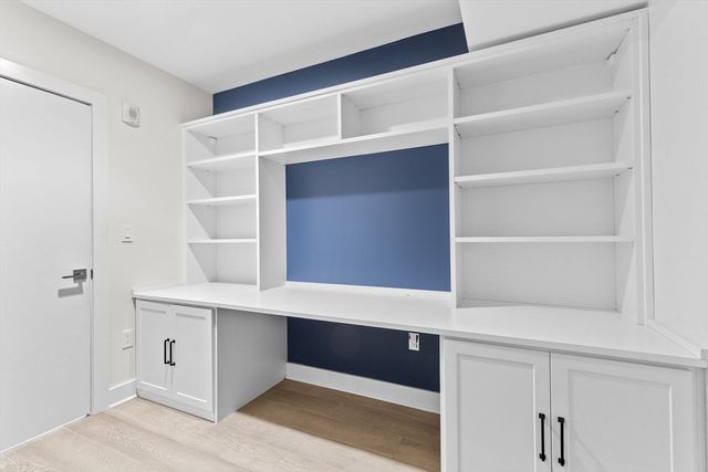 85 Willow Ct 302, Boston, MA 02125