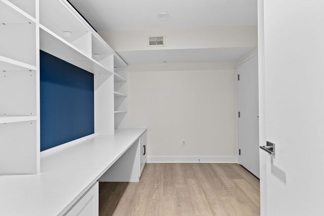 85 Willow Ct 302, Boston, MA 02125