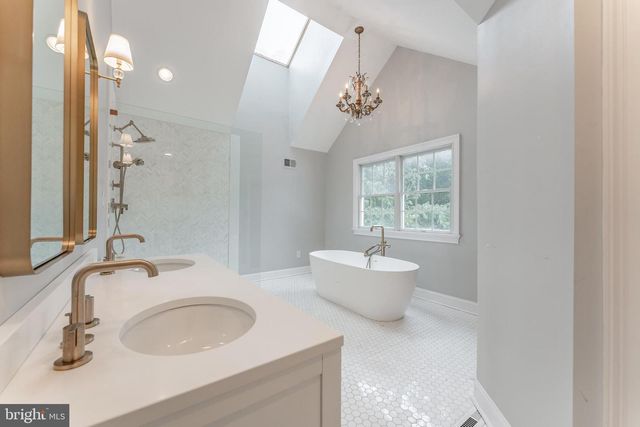 50 CARNOUSTIE WAY, Media, PA 19063