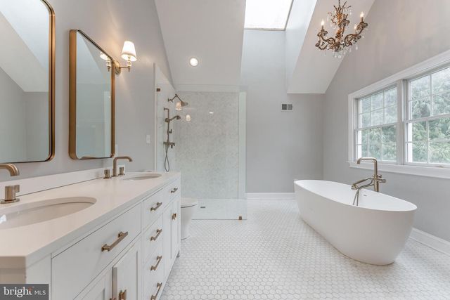 50 CARNOUSTIE WAY, Media, PA 19063