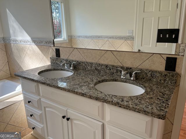 233 George Coggin Road, Newnan, GA 30265