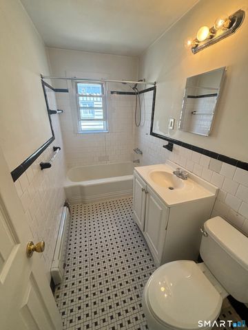 76 Birdsey Street 2L, Bridgeport, CT 06610