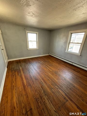 76 Birdsey Street 2L, Bridgeport, CT 06610