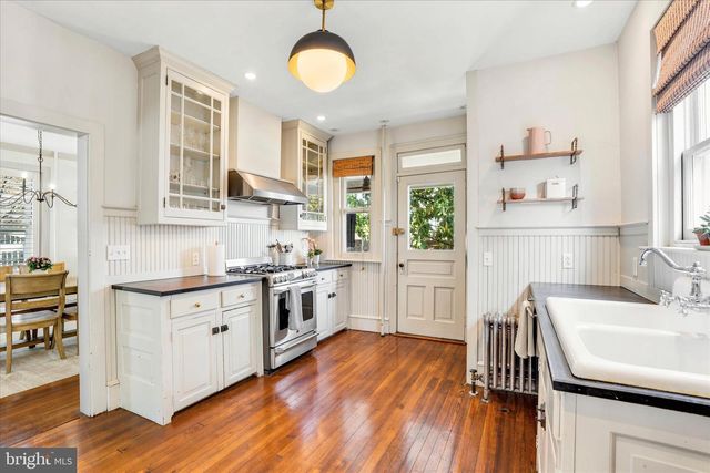 251 3RD AVE, Phoenixville, PA 19460