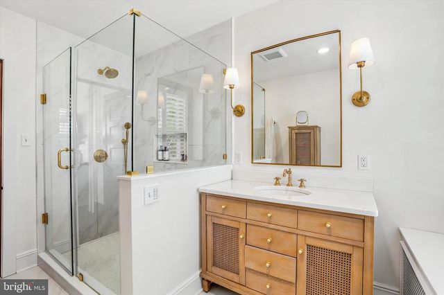 251 3RD AVE, Phoenixville, PA 19460