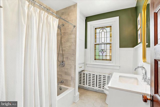 251 3RD AVE, Phoenixville, PA 19460