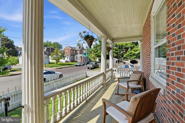 251 3RD AVE, Phoenixville, PA 19460