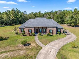 128 N Doc Ln Lane, Dequincy, LA 70633