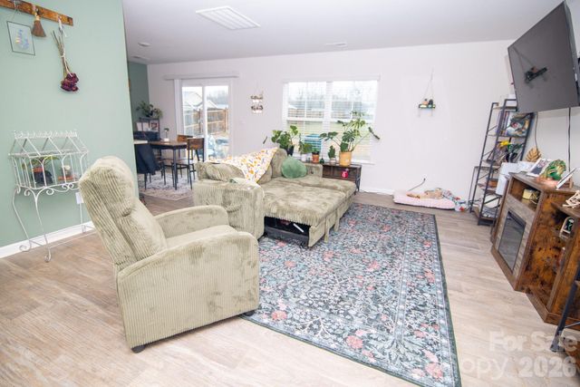109 Bunting Drive, Lexington, NC 27295