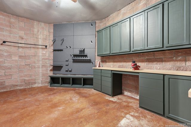 2435 Winding View, San Antonio, TX 78260