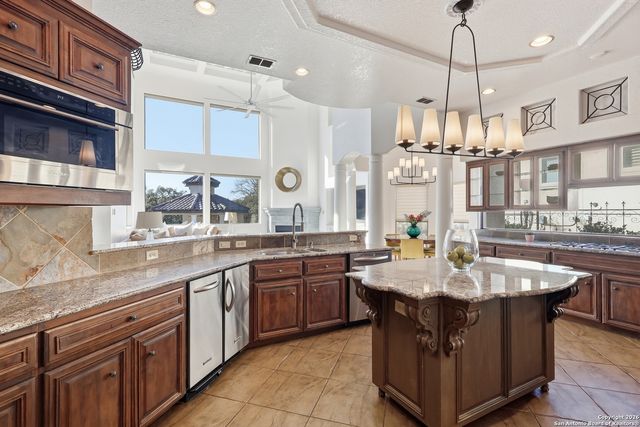 2435 Winding View, San Antonio, TX 78260