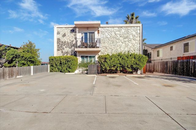 4712 W W Point Loma Blvd 4, San Diego, CA 92107