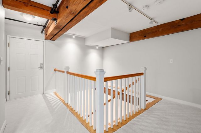 240 Jackson St 308, Lowell, MA 01852