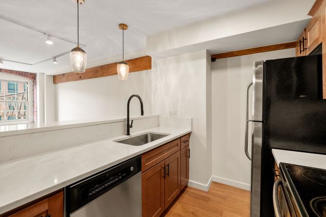 240 Jackson St 308, Lowell, MA 01852