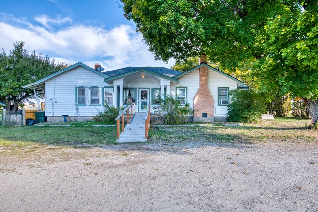 1321 Eastside Hwy, Corvallis, MT 59828 property photo