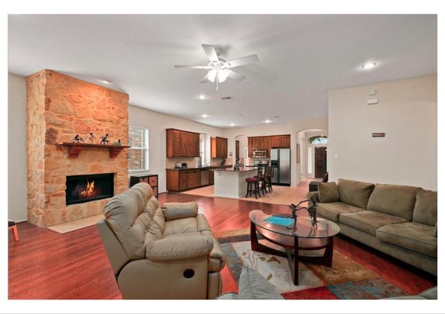 6939 Chackbay Lane, Dallas, TX 75227