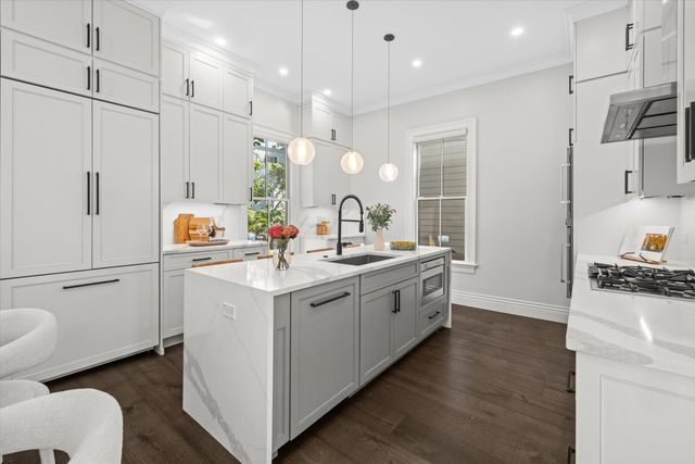 160 Norfolk Street 1, Cambridge, MA 02139