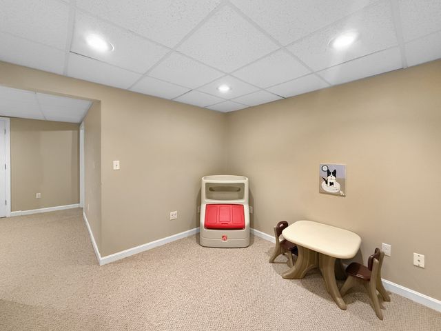 5 Swan Cir, Shrewsbury, MA 01545