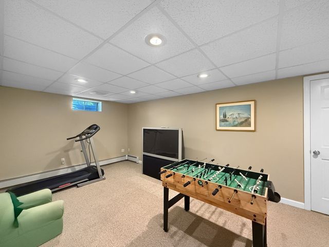 5 Swan Cir, Shrewsbury, MA 01545
