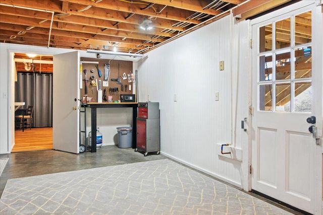 856 Hog Creek Road, Ozark, MO 65721