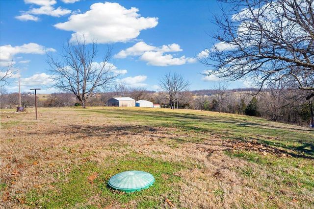 856 Hog Creek Road, Ozark, MO 65721