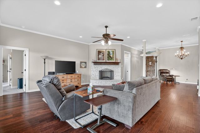 1032 Telford Trail, Crowley, TX 76036