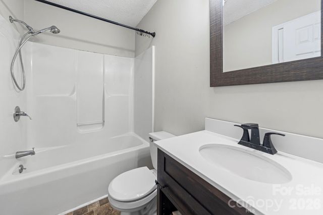 304 BELTON Avenue, Mount Holly, NC 28120