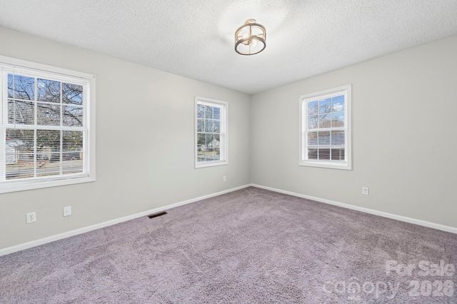 304 BELTON Avenue, Mount Holly, NC 28120