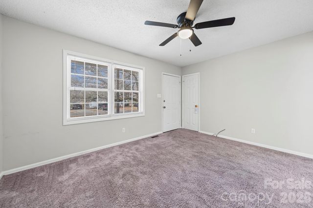 304 BELTON Avenue, Mount Holly, NC 28120