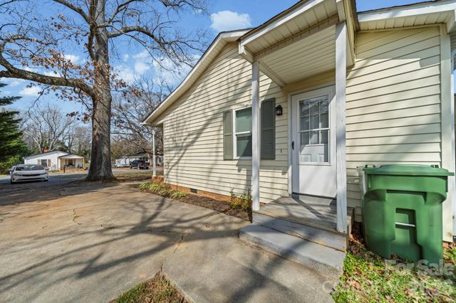 304 BELTON Avenue, Mount Holly, NC 28120
