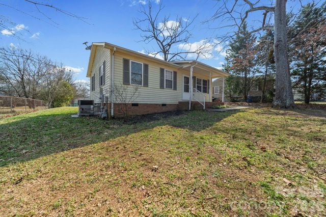 304 BELTON Avenue, Mount Holly, NC 28120