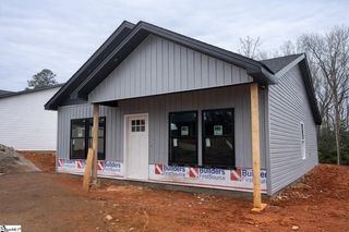 16 Poplar Street, Woodruff, SC 29388