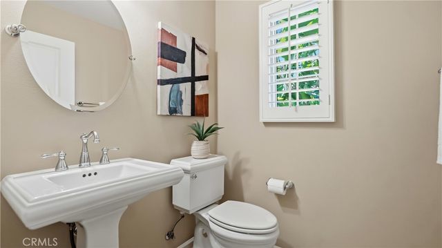 56 Pathway, Irvine, CA 92618