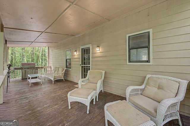 251 Paces Lakes Drive, Dallas, GA 30157