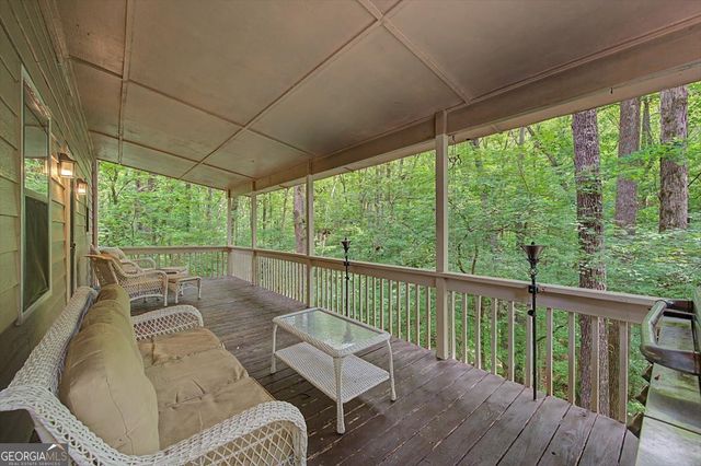 251 Paces Lakes Drive, Dallas, GA 30157
