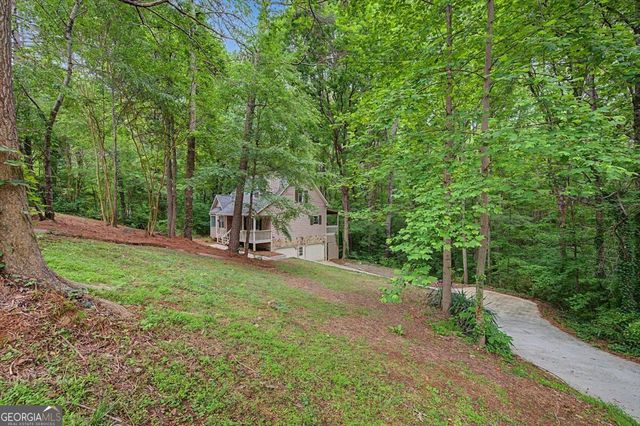 251 Paces Lakes Drive, Dallas, GA 30157