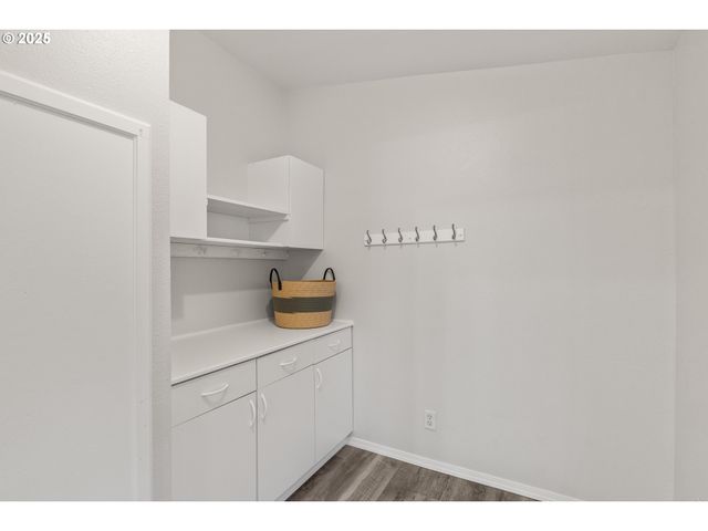 20191 HIGHWAY 42, Myrtle Point, OR 97458