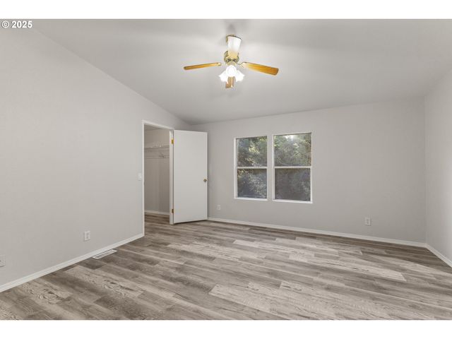 20191 HIGHWAY 42, Myrtle Point, OR 97458