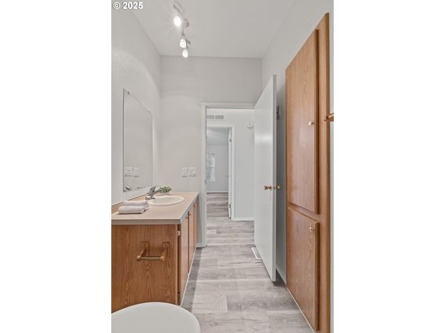 20191 HIGHWAY 42, Myrtle Point, OR 97458