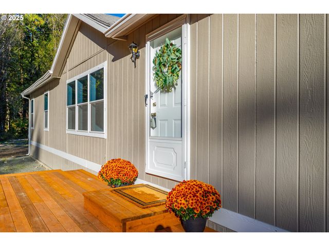 20191 HIGHWAY 42, Myrtle Point, OR 97458